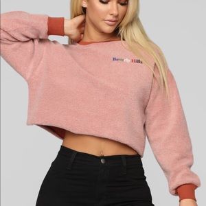 ⭐️Pink cropped sweater⭐️